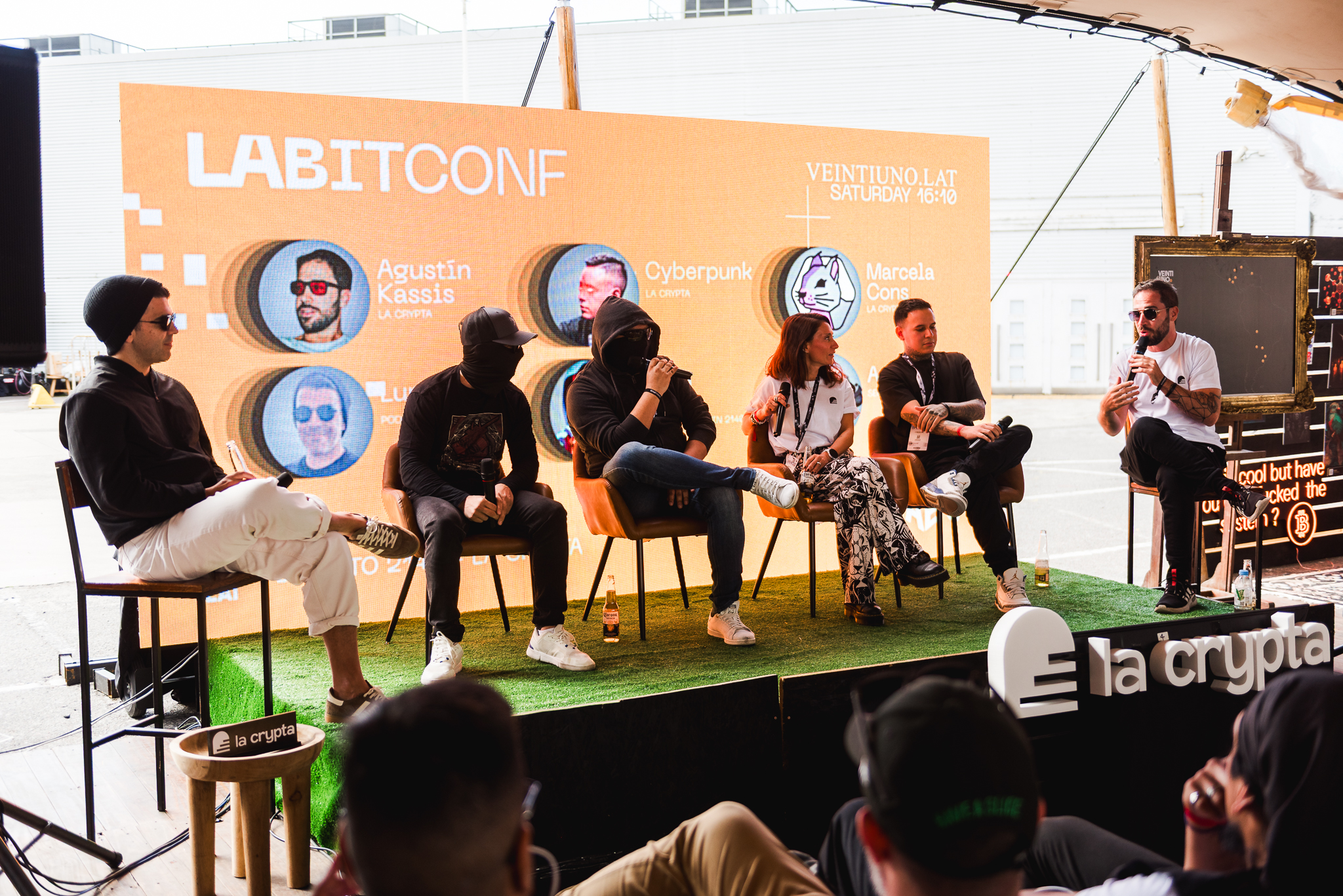 Panel La Crypta en LABITCONF 2025 con Cyberpunk